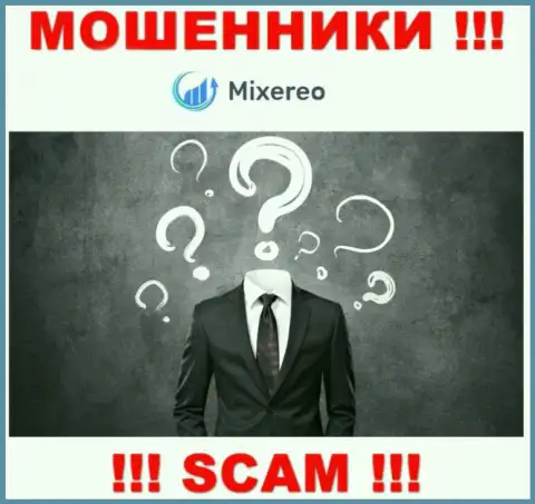 Информации о лицах, руководящих Mixereo Com в сети Интернет найти не получилось